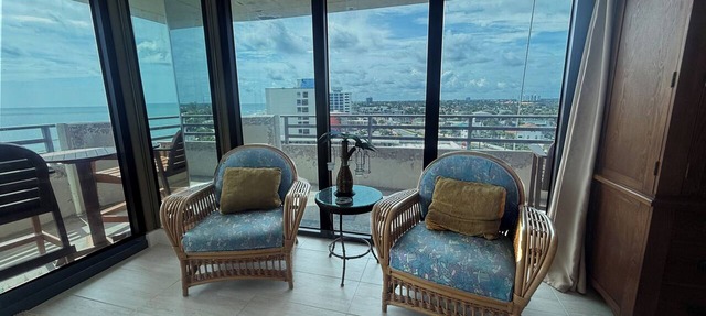 7th Floor End Unit - Right on the Beach in Daytona Beach
