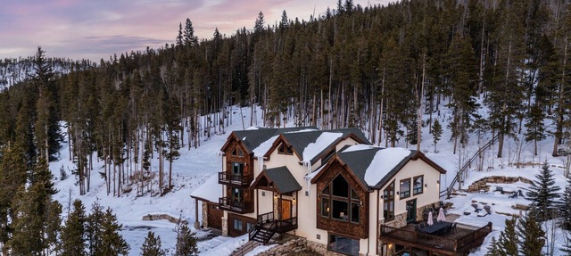 8 bedrooms, amazing views, hot tub, theater, ski shuttle, 1 mile to town! in Breckenridge