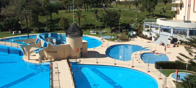 A beautiful studio apt overlooking pools ' Minerva.Jupiter @ Bonanza Square ' in Benalmadena
