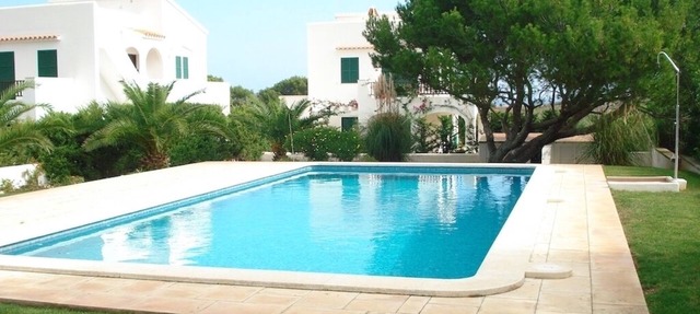 A stylish villa on the beach, with garden, pool and WIFI . pure rest in Es Mercadal