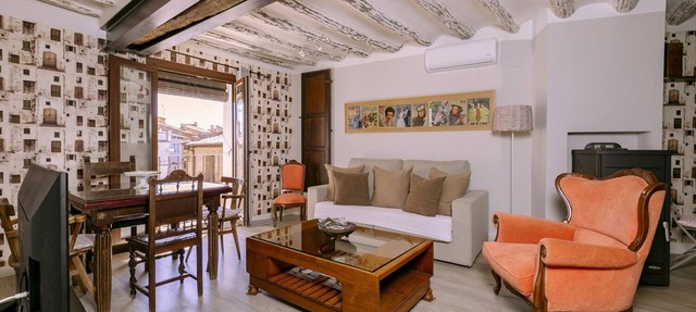Apartamento de Lujo Para 6 Personas in Adahuesca