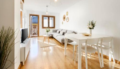 Apartamento de montaña y ESQUÍ en el Pirineo Aragonés, Villanúa - WIFI in Villanúa