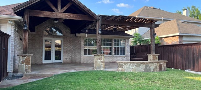 Backyard Sanctuary with 4 Bedrooms House in Plano