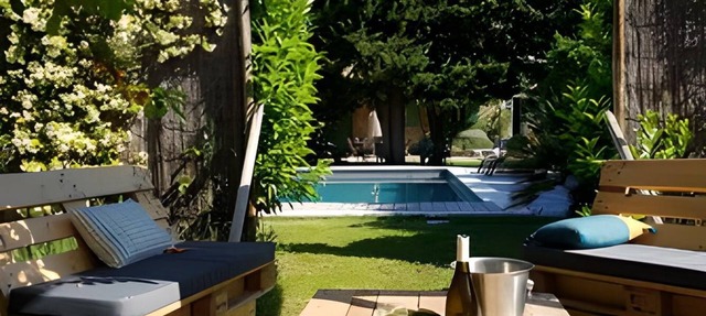 Bastide d'Exception 18ᵉ - Heated Pool in the heart of the Luberon in Robion