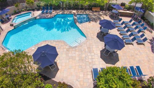 Beachcomber Resort in Avalon