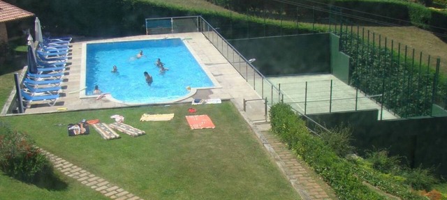Beachfront apartment with a pool 200 meters away and a paddle tennis court in Mogro