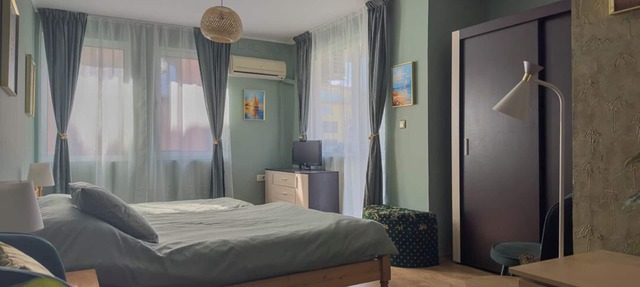 Beachfront Double Room in Ravda -Garden with Kitchen and Parking in the Backyard in Ravda