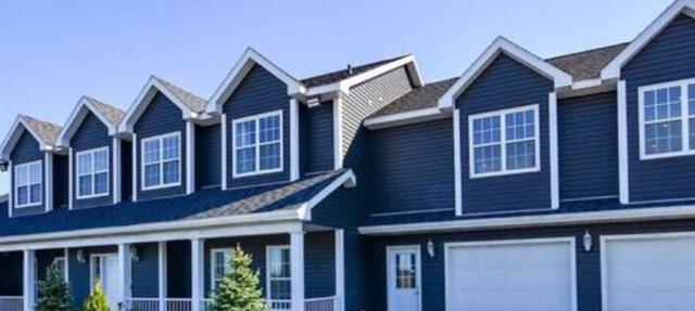 Beautiful Lakefront Home Near Peggy’s Cove in West Dover