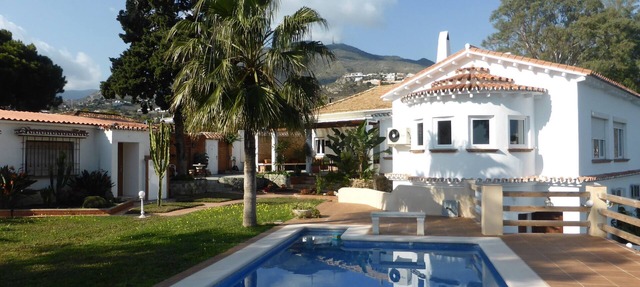 Beautiful location and stunning views. Villa feeling but at apartment prices! in Benalmadena