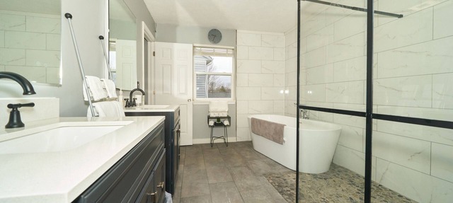 Beautiful modern home just 20 mins from downtown Indy & 25 mins from Grant Park in Indianapolis