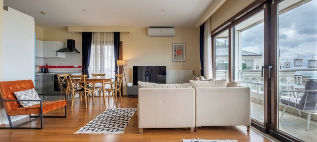 Bosphorus View with 3 Large Bedrooms with WiFi, AC, Elevator in Istanbul