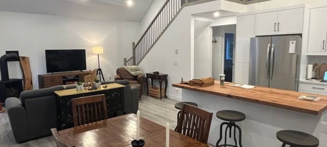 Brand New Spacious 5-Bed Retreat in Sunshine Valley in Hope