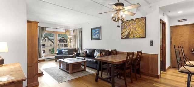 Breckenridge Ski In Ski Out Condo, Great Views, Pool & Hot Tubs, Walk to Town in Breckenridge