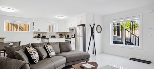 Bright New Modern 2BR/2BA Family Stay with A/C | Close to SFU and Brentwood in Burnaby
