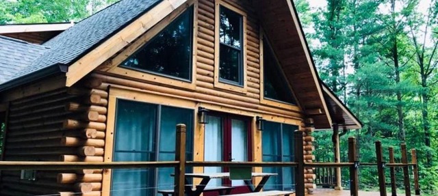 Brown County Log Cabin in Morgantown