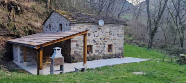Cabaña del Río in San Roque de Riomiera