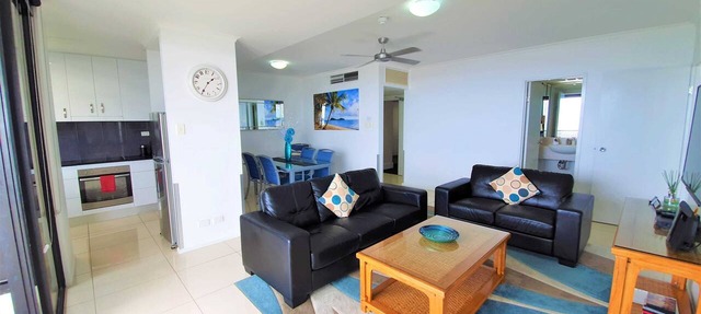 Cairns Ocean View Apartment in Cairns North