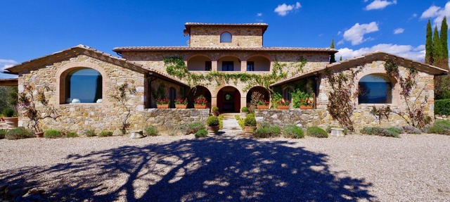 Camparone, ArcenoRentalsClub Magnificent Chianti Villa Exclusive Pool Concierge in Castelnuovo Berardenga