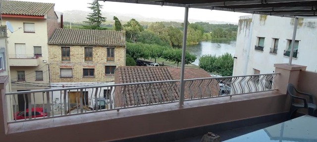 Casa acogedora con barbacoa in Miravet
