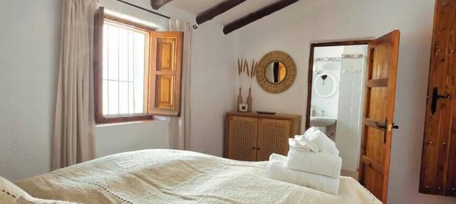 Casa Colonia Sud: Vacation Home in the Heart of the White Mountain Village of Canillas de Aceituno in Canillas de Aceituno