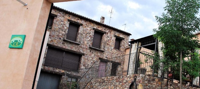 Casa de cuatro habitaciones y piscina en Cabañeros in Navas de Estena
