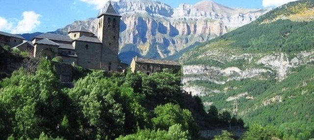 Casa Petirrojo for 4 people in Torla