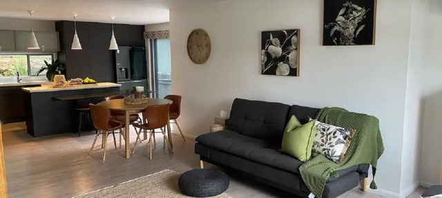 Central and spacious three bedroom townhouse in Warrnambool