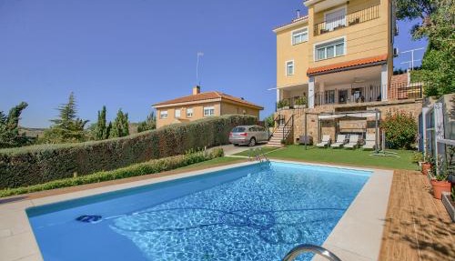 Chalet con Piscina en Aranjuez in Aranjuez