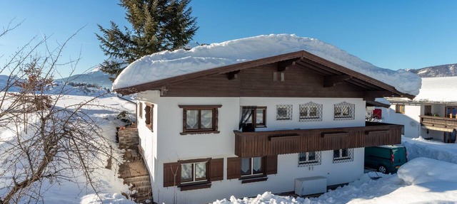 Chalet in St Johann near Ski Slopes in St. Johann in Tirol