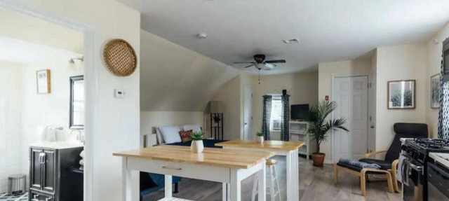 Charming and peaceful studio apartment in Ewing Township with WiFi, AC in Ewing Township