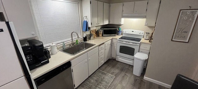 Charming and relaxing 2-bedroom house in quaint Springfield with AC. Sleeps 6. in Springfield