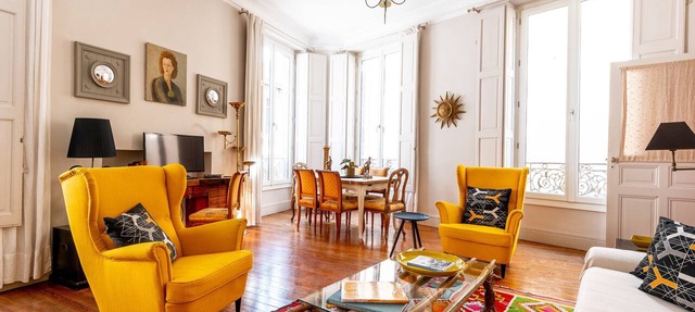 CHARMING APARTMENT/HISTORICAL CENTER AVIGNON/200m PALACE OF POPES/AC in Avignon
