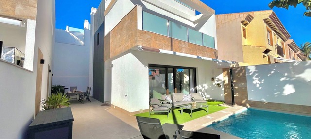 Charming 3-Bed Villa with Private Pool in San Pedro del Pinatar in San Pedro del Pinatar