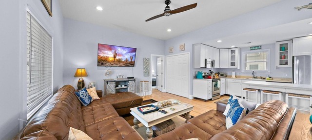 Close to Beach & Bay , 3-BR, 2- Bath, Sleeps 8, Private yard, Outdoor Shower in Ship Bottom