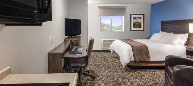 Comfortable and Convenient Location Near Airport and Downtown in Plainfield