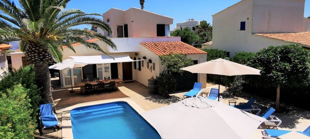 Comfortable, child-friendly vacation home | heated pool | patio | barbecue in Cala Llombards