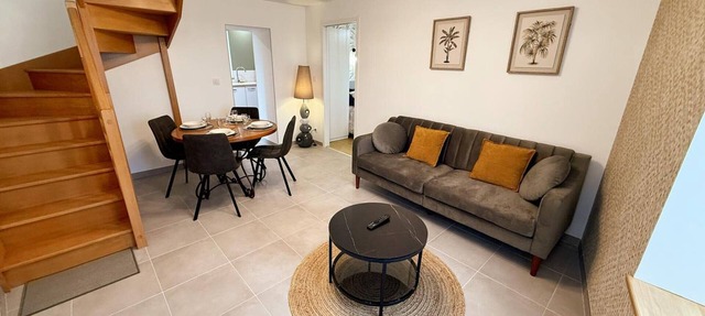 Comfortable Cottage in Limeray with Garden and BBQ in Limeray