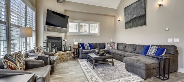 Corral 306E: Warrior's Mark Condo, Fireplace & Sauna, Walk to Peak 9! in Breckenridge