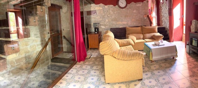 Country House 'Zulotxo' with Mountain View, Private Terrace and Wi-Fi in Gallipienzo Antiguo