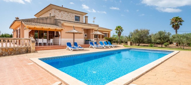 Country House 'Sa Gravera De Sa Barrala' with Private Pool, Wi-Fi and Air Conditioning in Campos