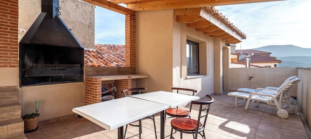 Country House 'Sierra De Majalinos' with Mountain View, Wi-Fi and Air Conditioning in Ejulve