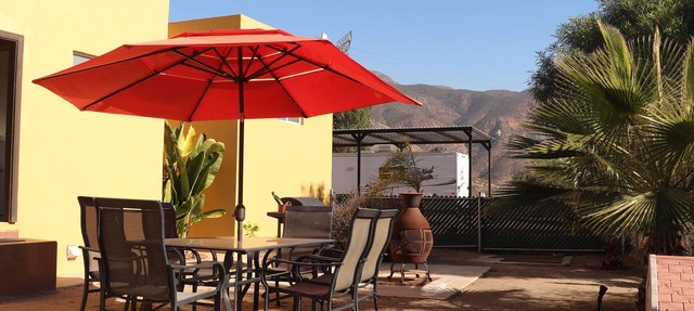 Cozy 2-bedroom villa in Ensenada with mountain views, 15 mins downtown & Valle G in Ensenada