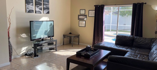 Cozy 3-bedroom house in nice Kissimmee with AC, WiFi in Kissimmee