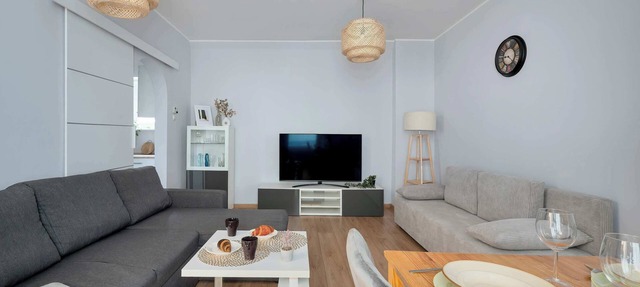 Cozy Apartment in Torun | Desk to Work, Close to Park in Toruń