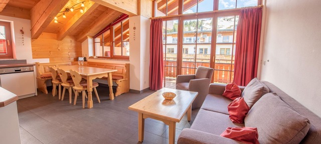 Cozy apartment with mountain view and close to the slopes in the Zillertal Arena in Krimml