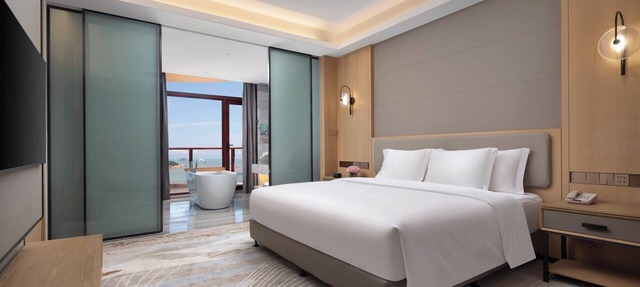 Crowne Plaza Zhoushan Seaview by IHG in Zhoushan