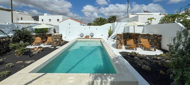 Designed house with jacuzzi & pool in Lanzarote in Teguise