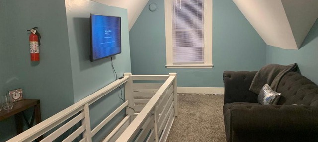 Designer Fashion Loft 1 Bedroom Apartment -Royalty Homes in Baltimore