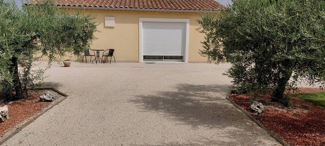 Detached villa with * rating and air conditioning and views of the Luberon in Robion