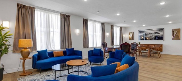 Downtown Indy-Entire Building-77 Guests in Indianapolis